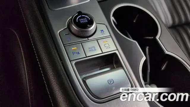 Genesis G70 2018 — Photo 9/35