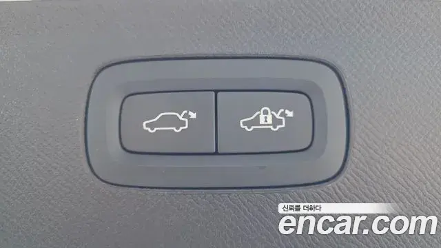 Volvo XC90 2025 — ფოტო 18/20