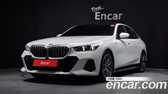 BMW 5 Series, 2025