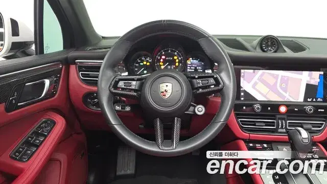 Porsche Macan 2023 — Photo 12/20