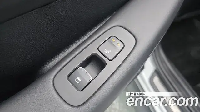 Hyundai Sonata Hybrid 2020 — Photo 10/31