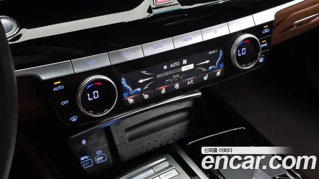 Genesis Electrified G80 2022 — Şəkil 18/20