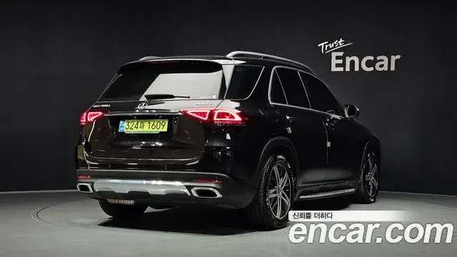 Mercedes-Benz GLE-Class 2020 — Şəkil 7/20