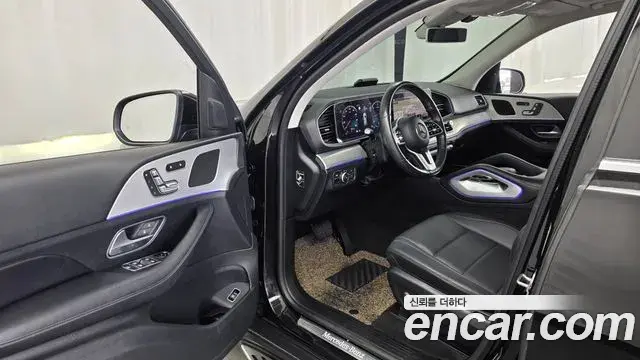 Mercedes-Benz GLE-Class 2020 — Şəkil 6/20