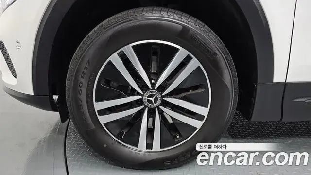 Mercedes-Benz GLB-Class 2021 — Photo 5/20