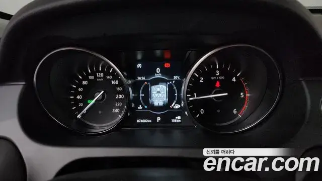 Land Rover Discovery Sport 2018 — Фото 8/20