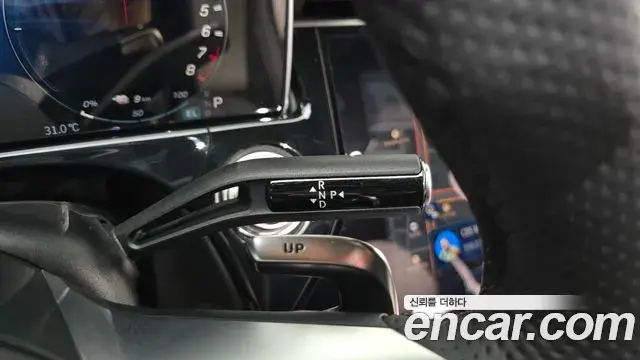 Mercedes-Benz E-Class 2025 — Фото 9/20