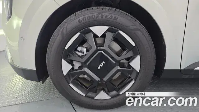 Kia Carnival 2025 — Photo 5/20