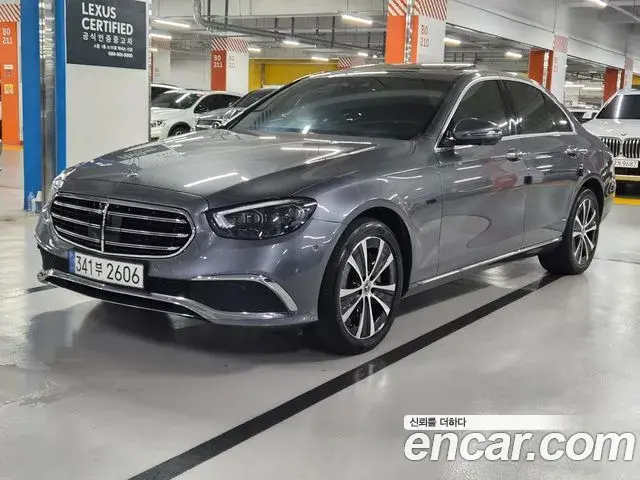 Mercedes-Benz E-Class 2021 — Фото 1/20