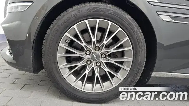 Genesis Electrified G80 2022 — Photo 5/20
