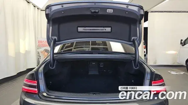 Genesis Electrified G80 2022 — Photo 20/20