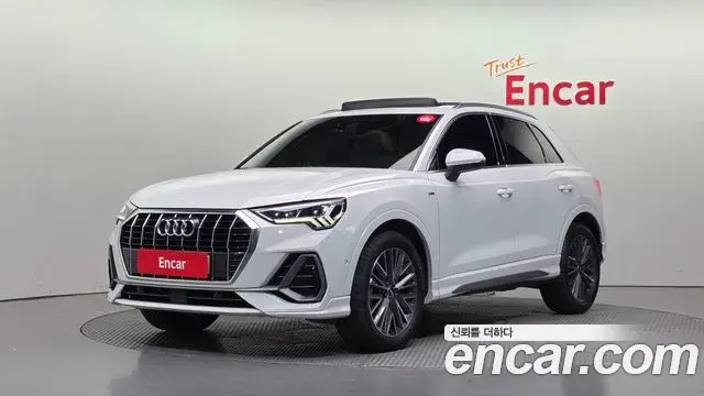 Audi Q3 2022 — Фото 1/20