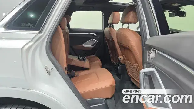 Audi Q3 2022 — Фото 19/20