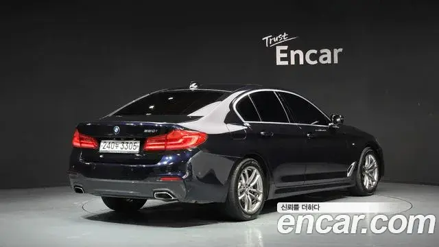 BMW 5 Series 2020 — Фото 2/20