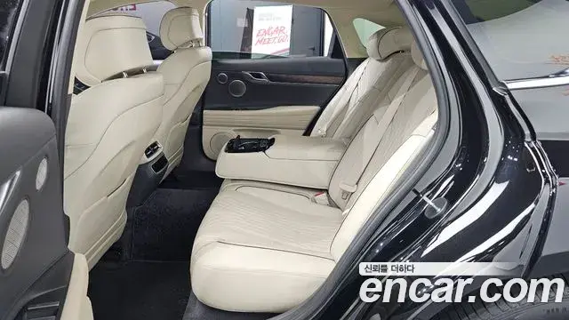 Genesis Electrified G80 2021 — Şəkil 12/20