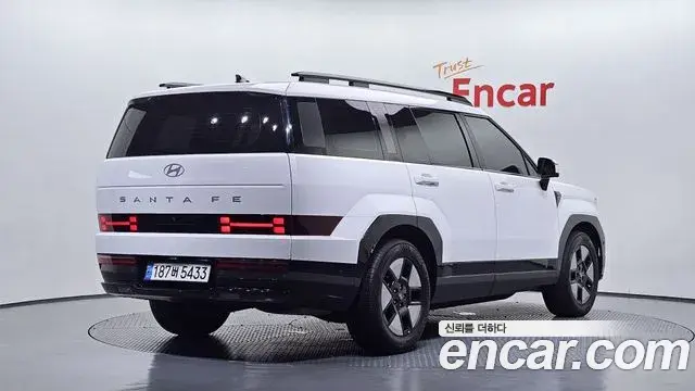 Hyundai Santa Fe 2024 — Фото 2/20