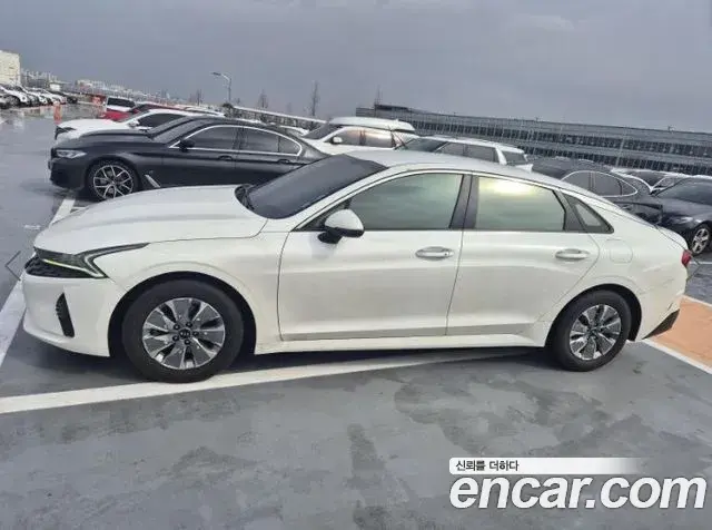 Kia K5 2020 — Şəkil 17/18