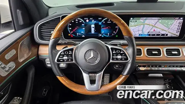 Mercedes-Benz GLS-Class 2021 — Photo 14/36