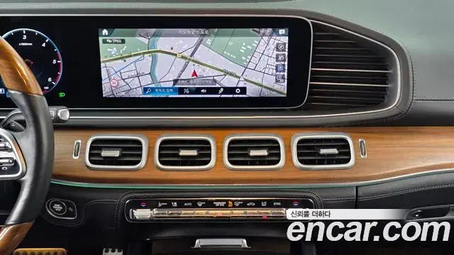 Mercedes-Benz GLS-Class 2021 — Photo 36/36