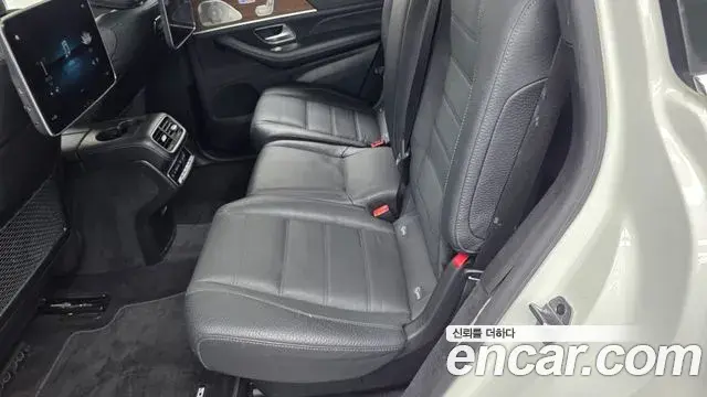 Mercedes-Benz GLS-Class 2021 — Photo 20/36