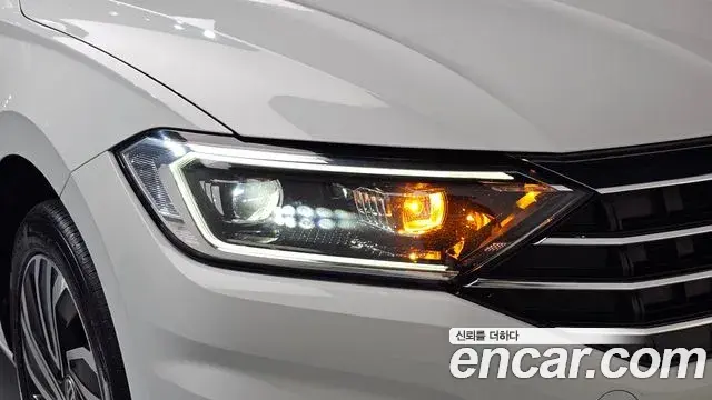 Volkswagen Jetta 2021 — Photo 5/34