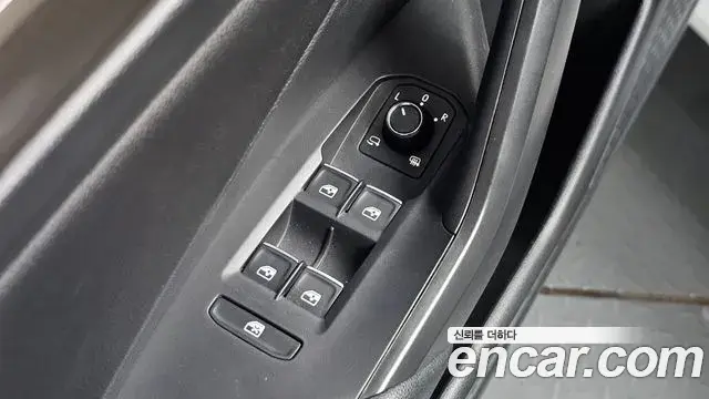 Volkswagen Jetta 2021 — Photo 32/34
