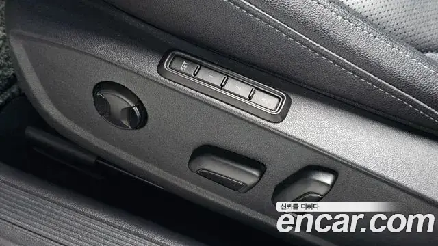 Volkswagen Jetta 2021 — Photo 8/34