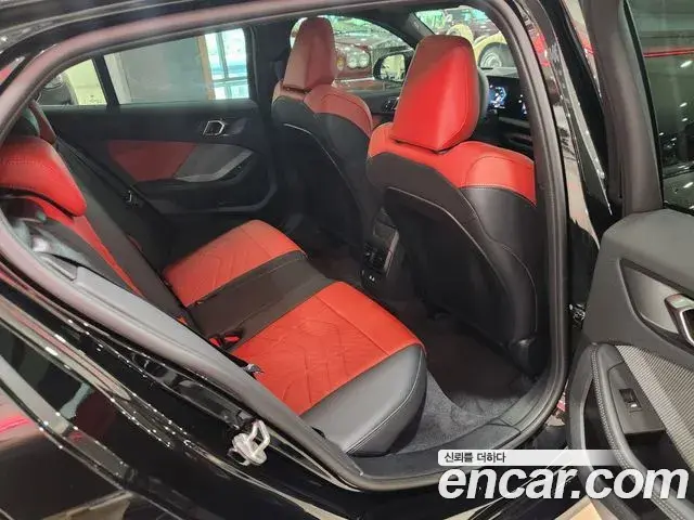 BMW 1 Series 2025 — Şəkil 12/18