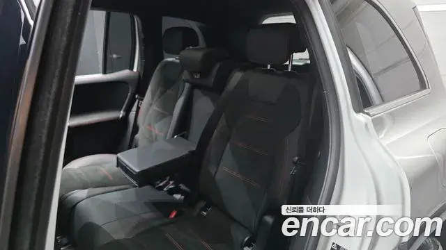 Mercedes-Benz GLB-Class 2023 — Photo 11/20
