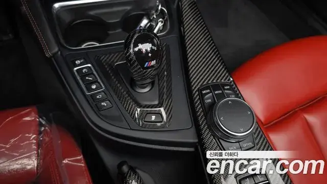 BMW M4 2018 — Фото 8/20