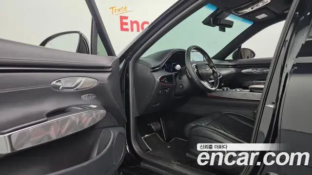 Genesis GV70 2021 — Şəkil 25/33