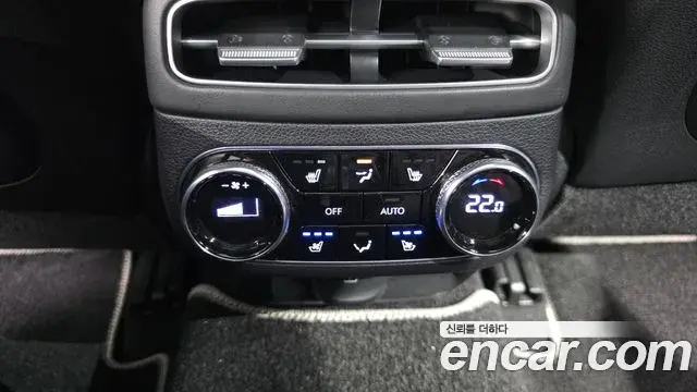 Genesis GV70 2021 — Şəkil 27/33