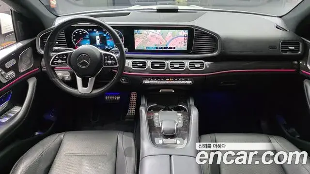 Mercedes-Benz GLE-Class 2021 — Photo 32/37