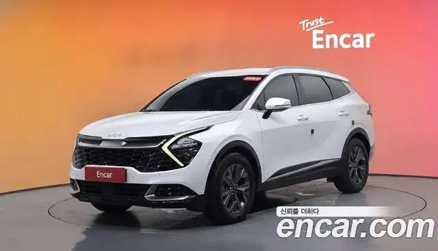 Kia Sportage 2021 — Фото 1/20