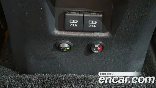 Toyota RAV4 2020 — Фото 18/20