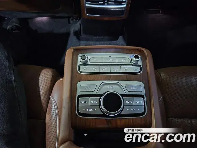 Kia The K9 2018 — Photo 16/20