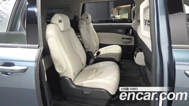 Kia Carnival 2021 — Şəkil 12/20