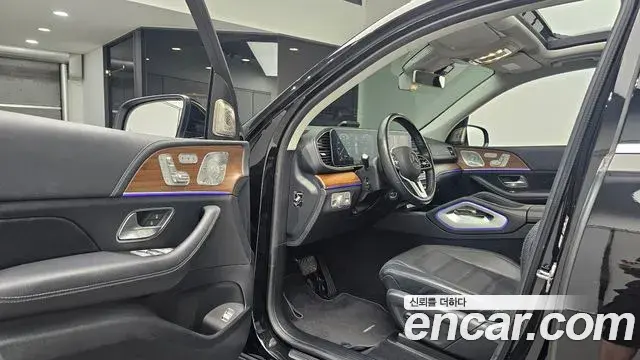 Mercedes-Benz GLE-Class 2020 — Фото 10/20