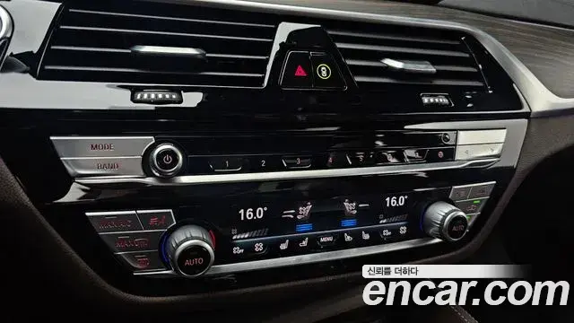 BMW 5 Series 2020 — Фото 18/20