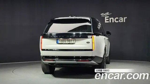 Land Rover Range Rover 2023 — Photo 4/20
