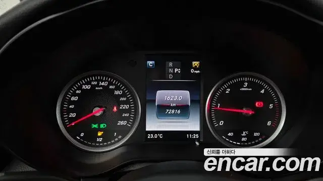Mercedes-Benz C-Class 2018 — Şəkil 8/20