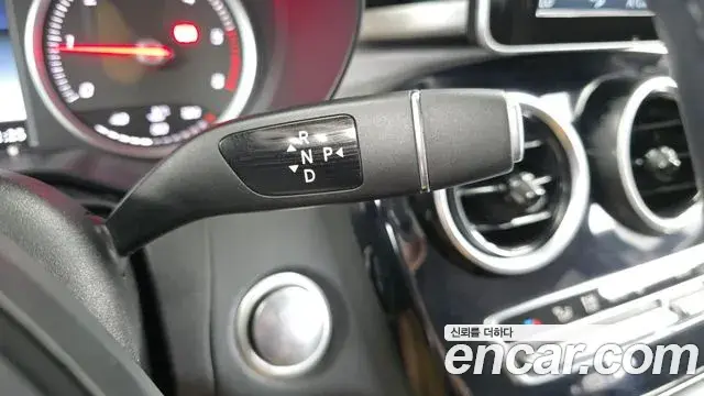 Mercedes-Benz C-Class 2018 — Şəkil 9/20