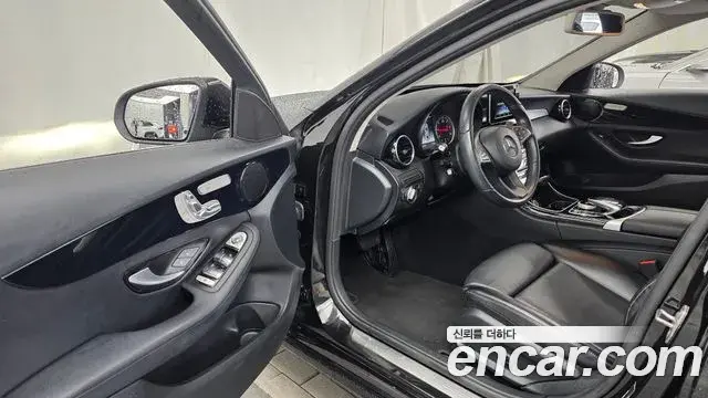 Mercedes-Benz C-Class 2018 — Şəkil 10/20