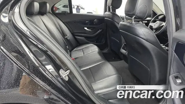 Mercedes-Benz C-Class 2018 — Şəkil 11/20