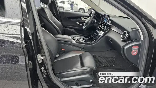 Mercedes-Benz C-Class 2018 — Şəkil 12/20