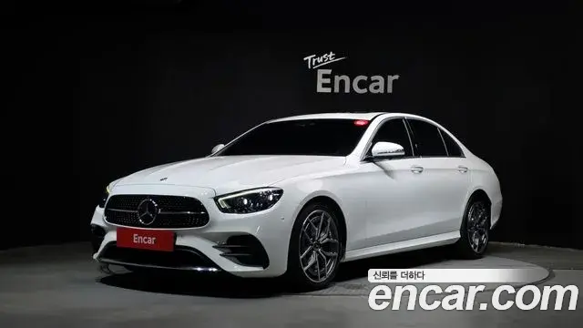 Mercedes-Benz E-Class 2020 — Фото 1/20