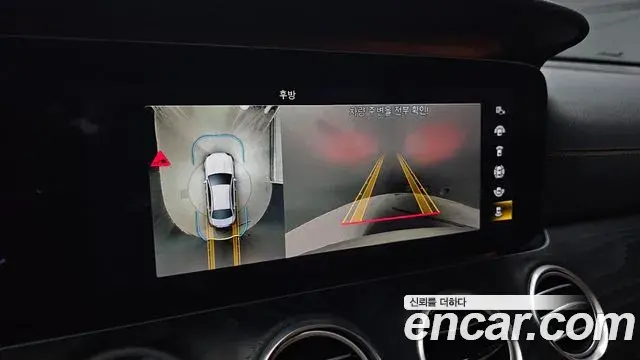 Mercedes-Benz E-Class 2020 — Фото 14/20
