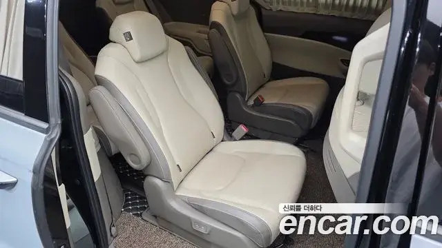 Kia Carnival 2021 — Şəkil 12/20