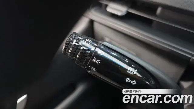 Hyundai Staria 2025 — Фото 18/20