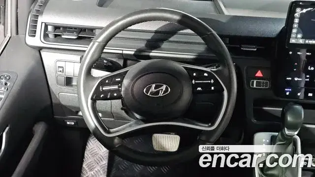 Hyundai Staria 2023 — Фото 11/20
